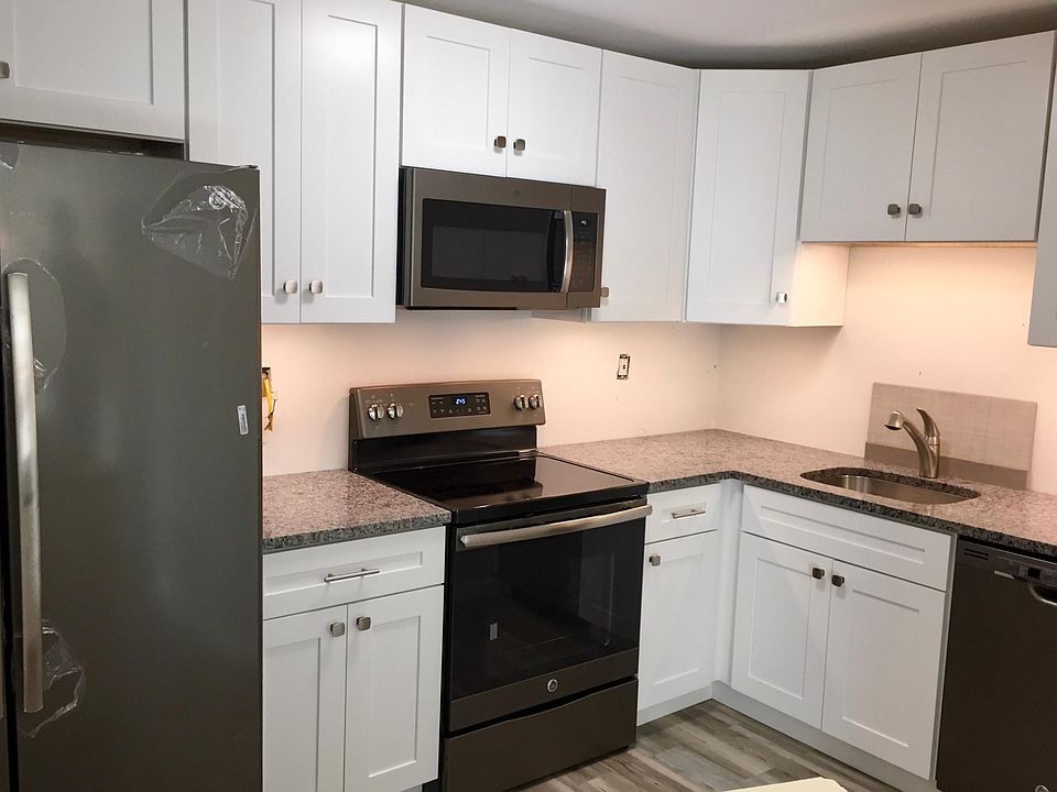 Completely renovated Upscale Condo 