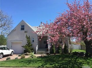 144 Fairway Rd, Long Beach, NY 11561