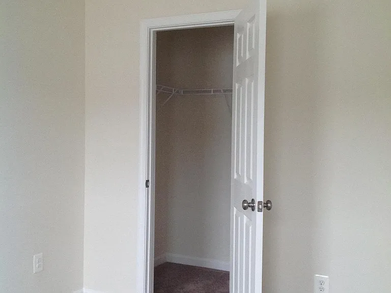 204 Upper Brook Ter — Photo 25