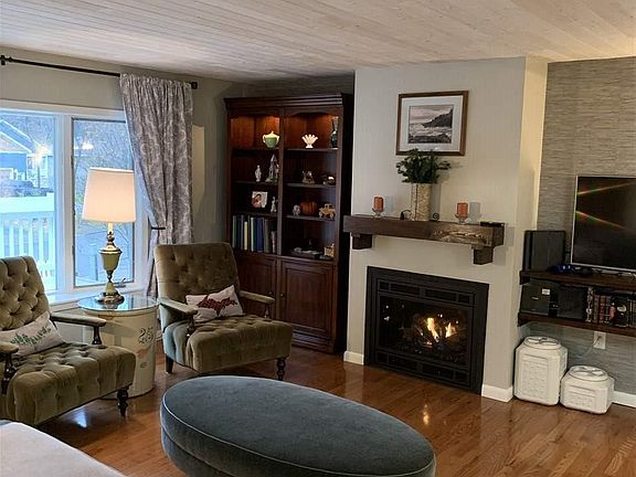 3rd image of 535 Forest Park Dr