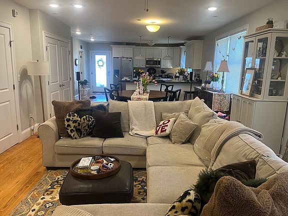 5th image of 45 Spring St #15