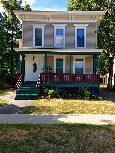 121 Gertrude St #1 Photo 1