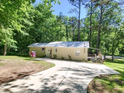 736 Elk River Shores Dr, Rogersville, AL, 35652