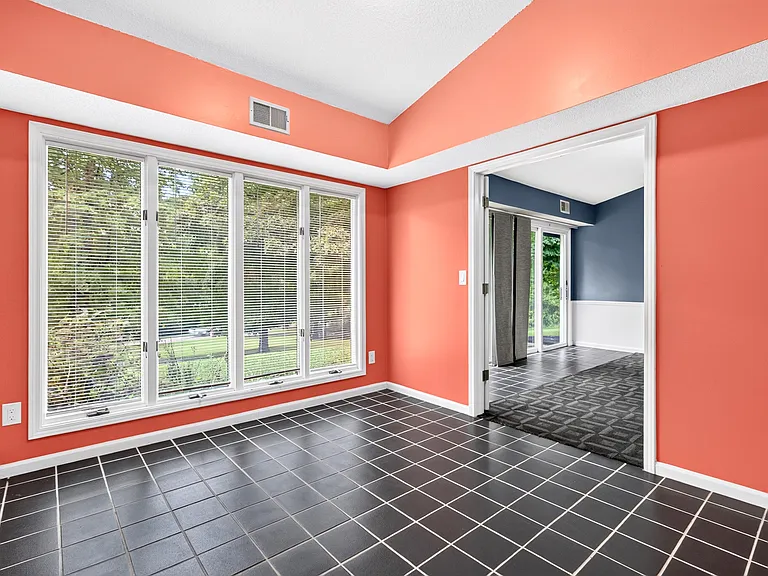 4602 Lake Forest Dr — Photo 13