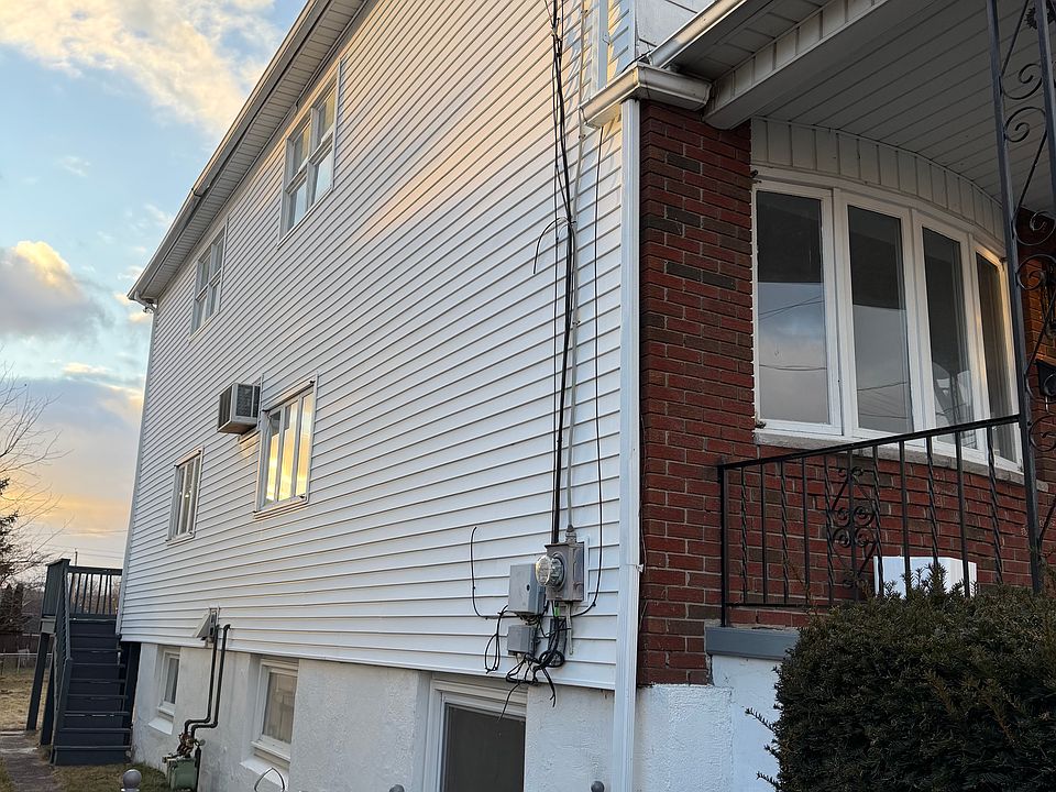 1st image of 1218 New Grant St #1