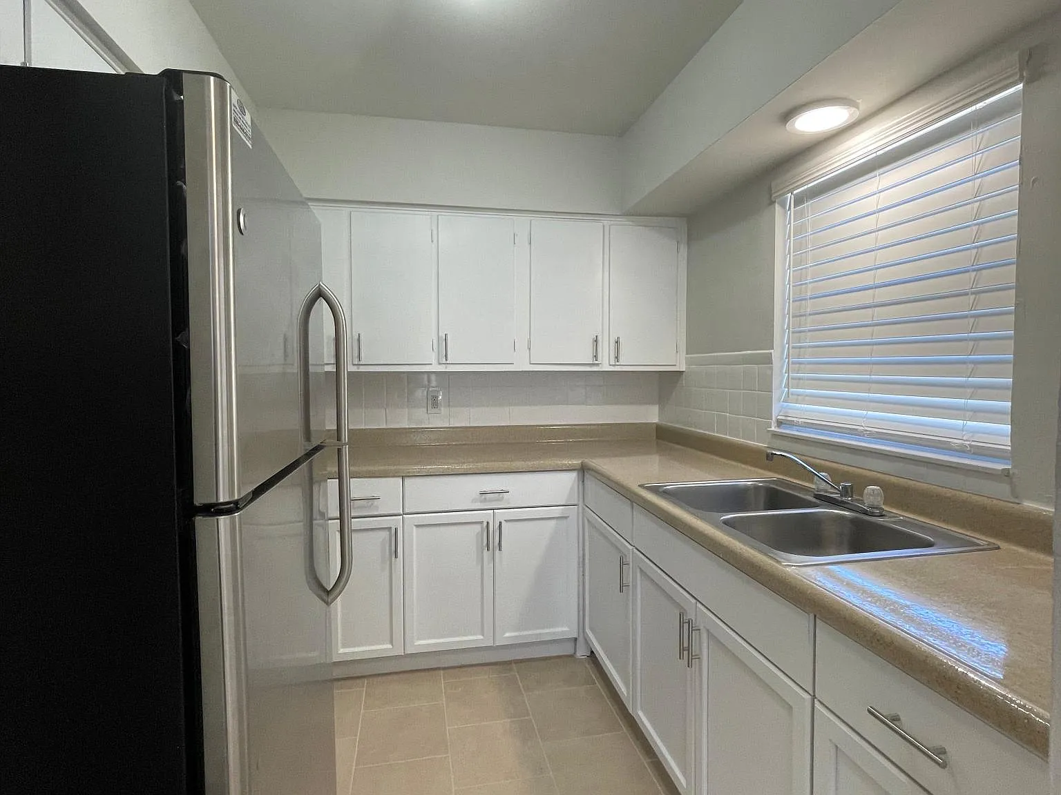715 Joel Blvd — Photo 3