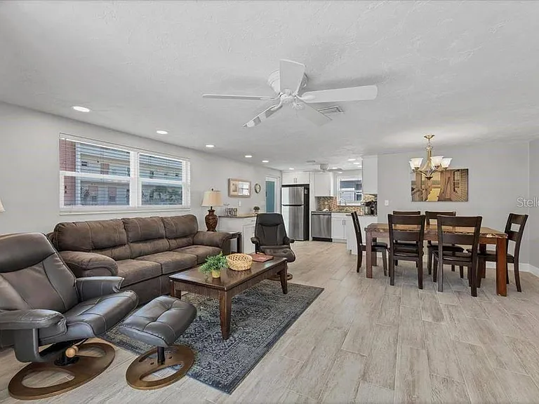 6154 Midnight Pass Rd #C18 — Photo 2