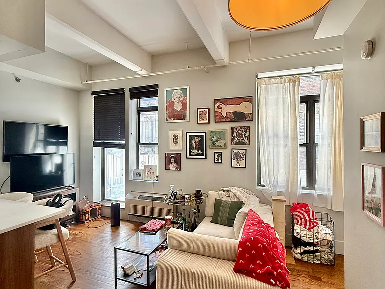 566 Dekalb Ave #3H — Photo 3
