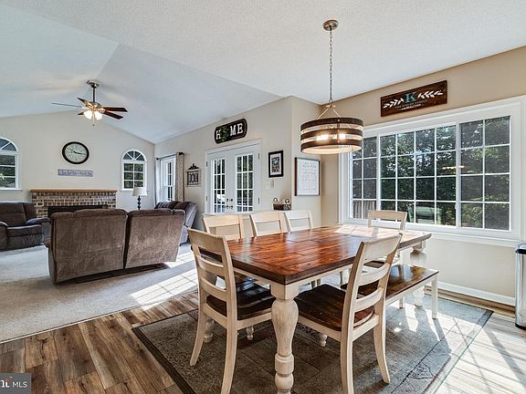 3rd image of 1012 Northampton Dr