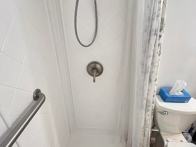 173 Waltham E #173-H — Photo 21