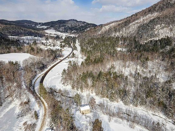 3rd image of 616 Vermont Route 110