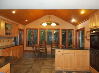 2566 High Rd, Huntingdon Valley, PA 19006