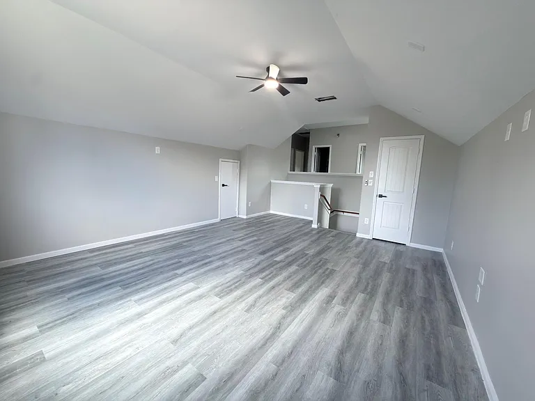 9413 Savannah Holly Dr — Photo 8