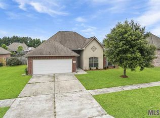 12747 Diamond Lake Dr, Walker, LA 70785