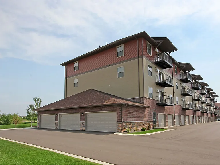 Parkview East — Photo 15
