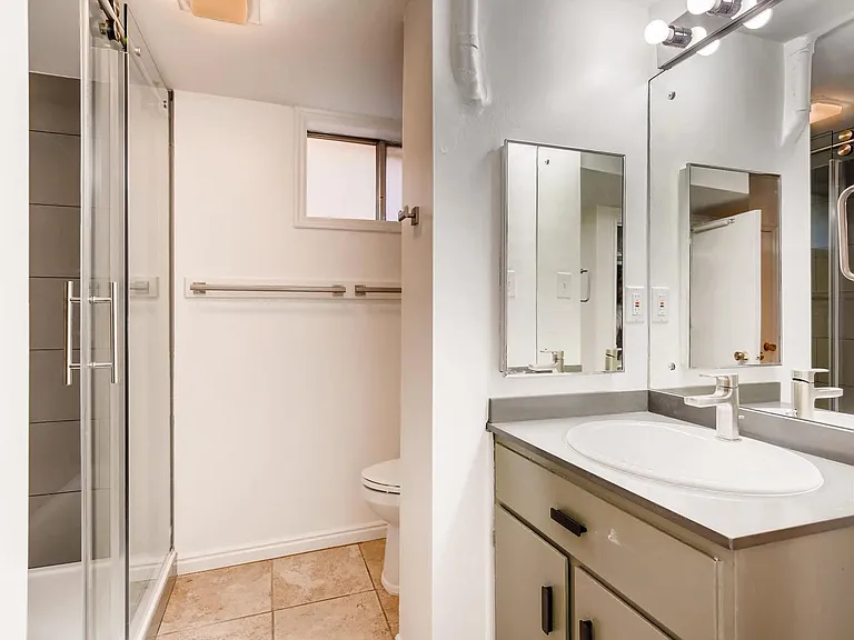 1217 S Lake St #B — Photo 10