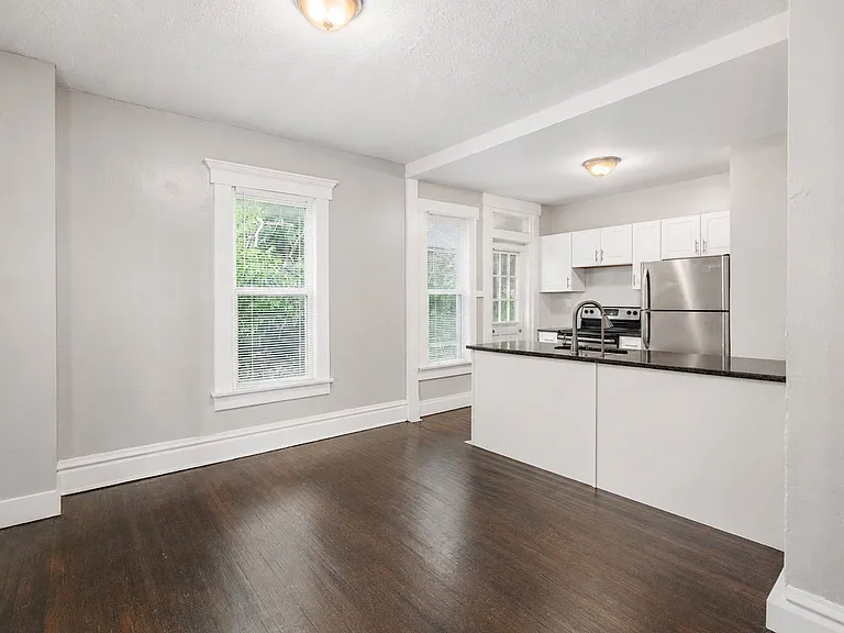 24 E Blake Ave — Photo 9