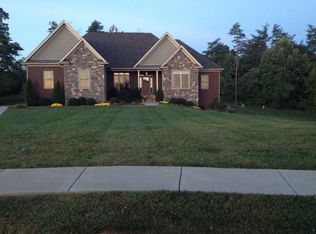 719 Willow Oak Dr, Georgetown, IN 47122