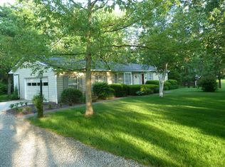 930 Parker Rd, Aurora, OH 44202