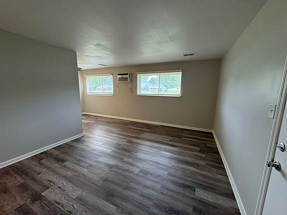 4th image of 9124 E 10th St #2