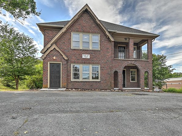 1122 N Main St, Marion, VA 24354