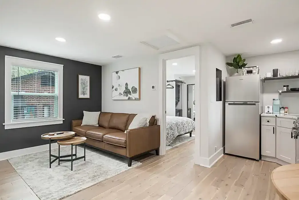 1 bed, 750 sqft, $2,100 — Photo 1