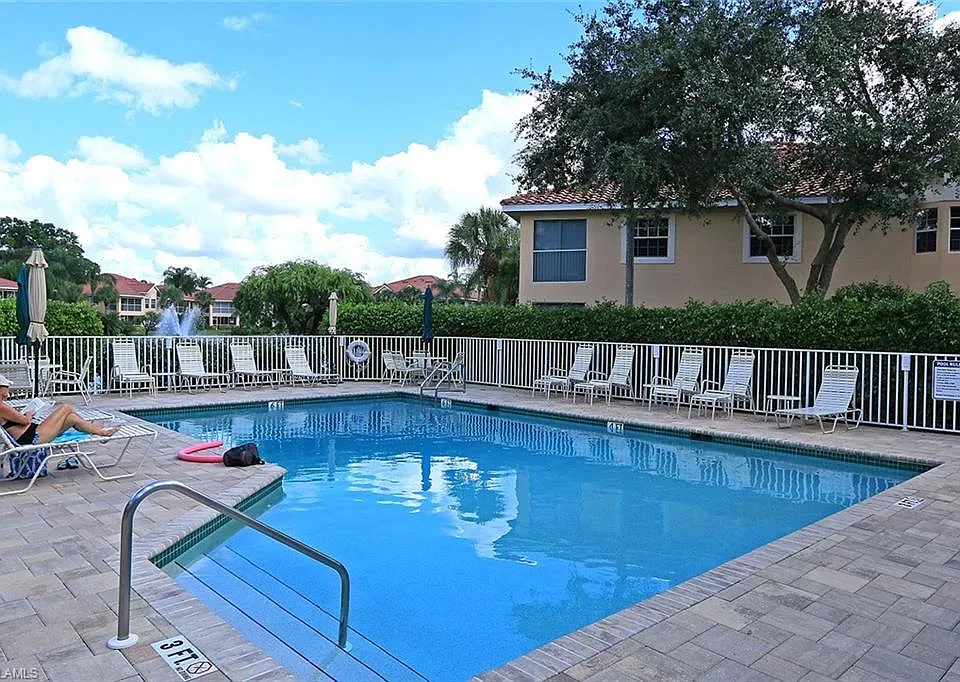 6190 Reserve Cir #301