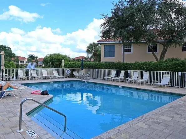 6190 Reserve Cir APT 301, Naples, FL 34119
