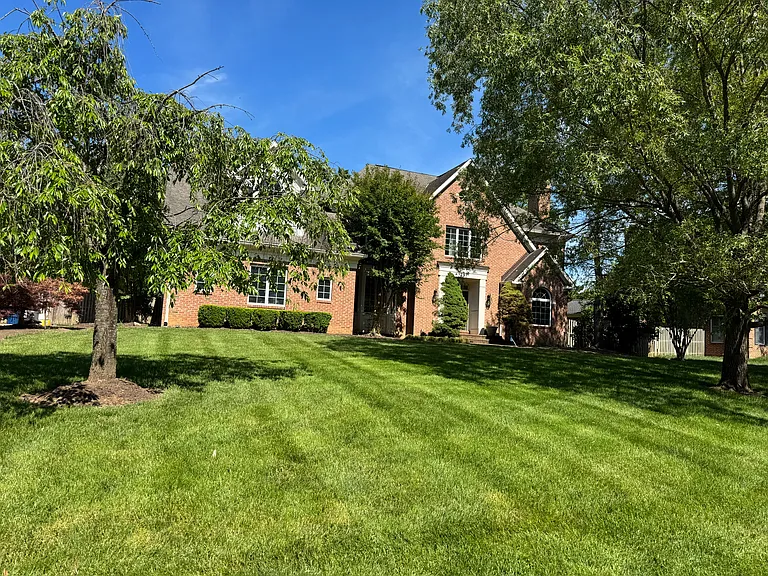 1207 Artnauman Ct — Photo 2