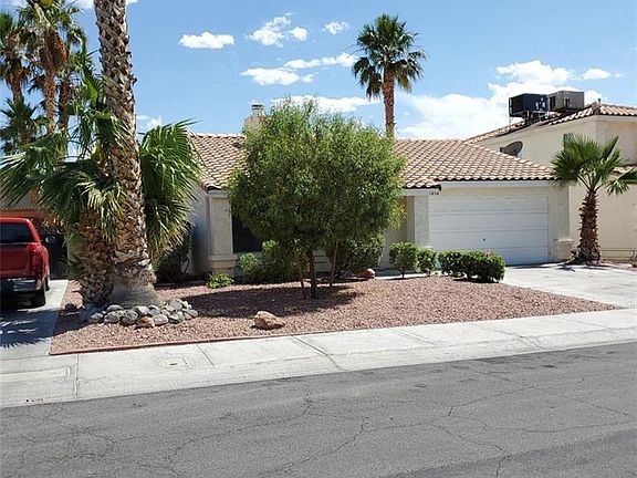 2nd image of 1404 Harmony Hill Dr