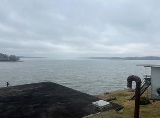 1816 Skypark Rd, Florence, AL 35634