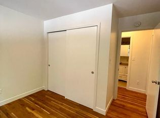 3021 81st Pl SE APT 3, Mercer Island, WA 98040