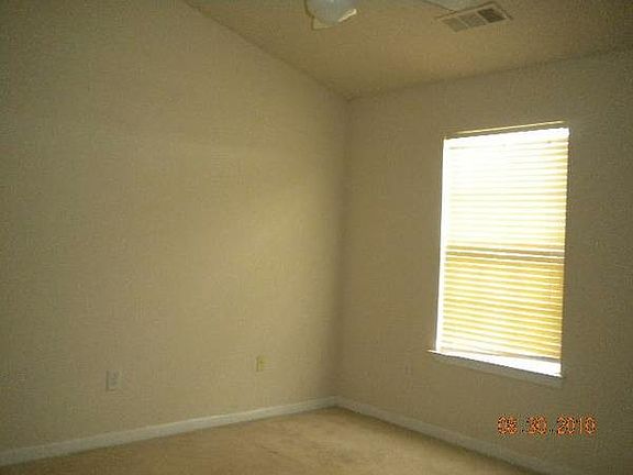 5th image of 225 Coral Cir