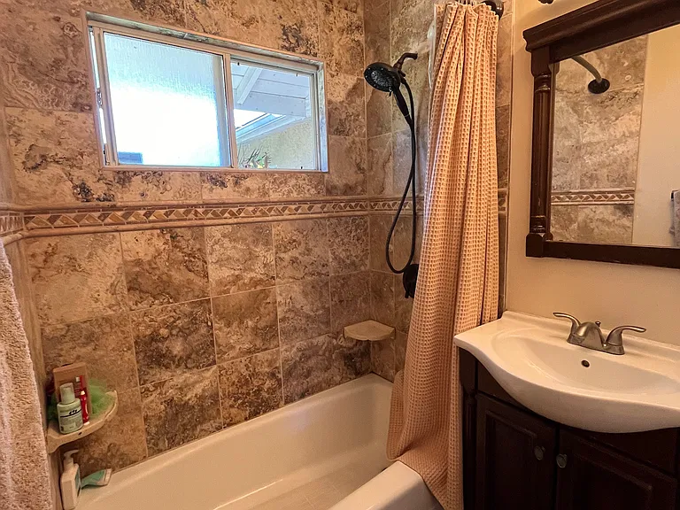 Calverton Dr — Photo 10