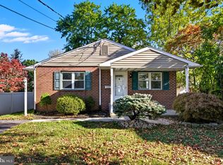 121 Dallas Rd, Willow Grove, PA 19090