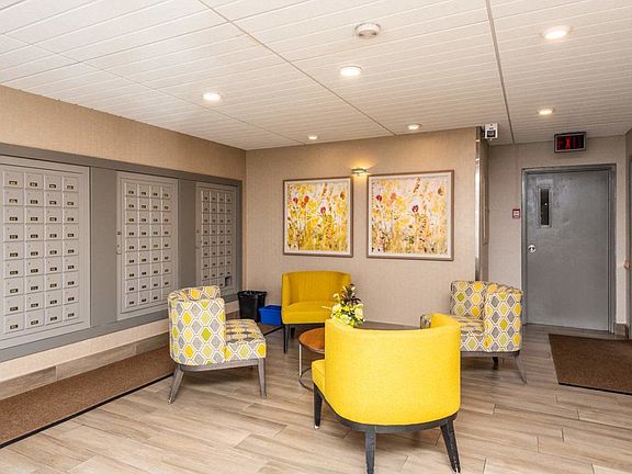 5th image of 12141 Jasper Ave
