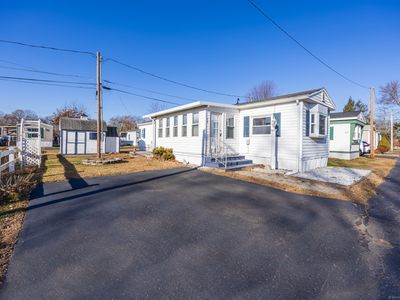 19 Pine Street, East Windsor, CT, 06088