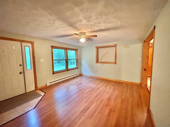 108 South Chestnut Street, Plainfield, CT 06374