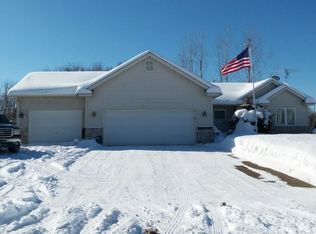 13355 297th St, Lindstrom, MN 55045