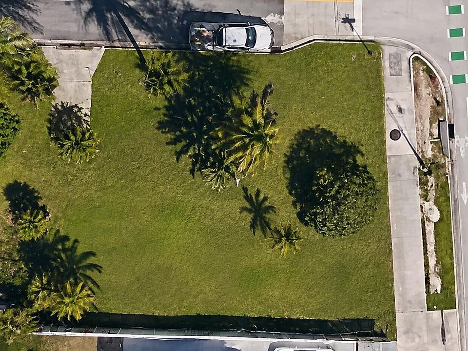 1st image of 300 CHURCHILL Road