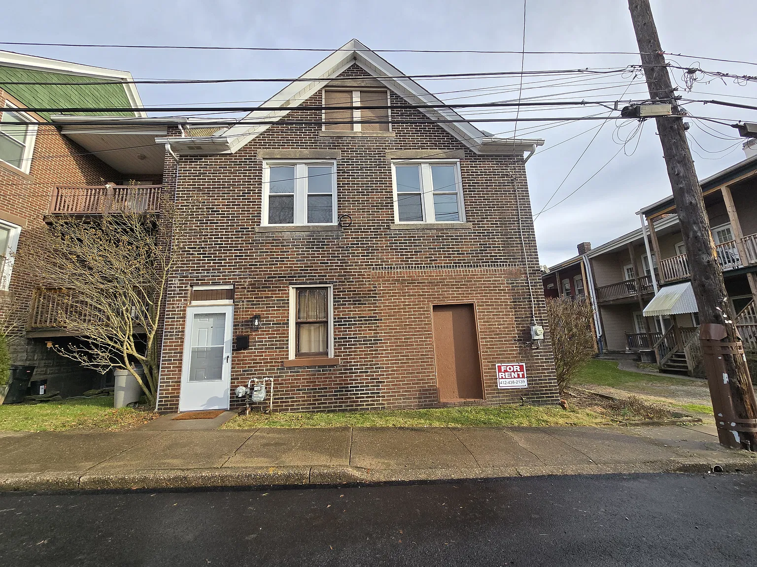 2 bed, 1000 sqft, $1,225 — Photo 1