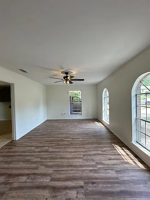 3 bed, 1521 sqft, $1,575 — Photo 3