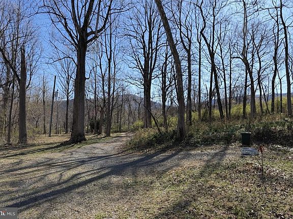 3rd image of 126 Mill Hill Rd