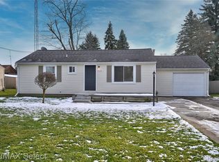 6164 Roberta St, Burton, MI 48509