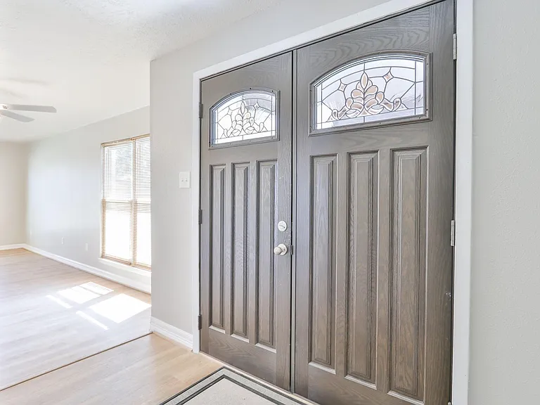 509 Belmont Dr — Photo 6