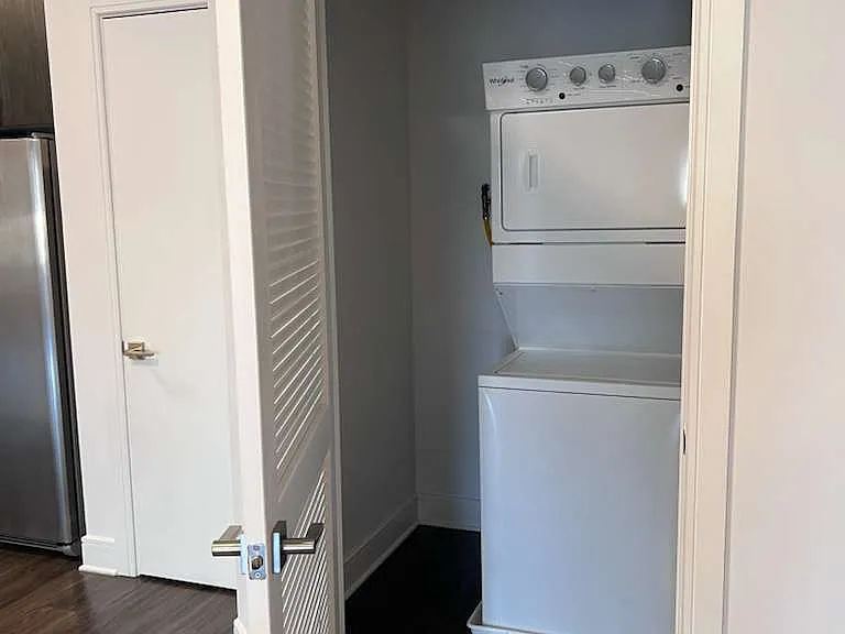 310 Madison Ave #407 — Photo 4