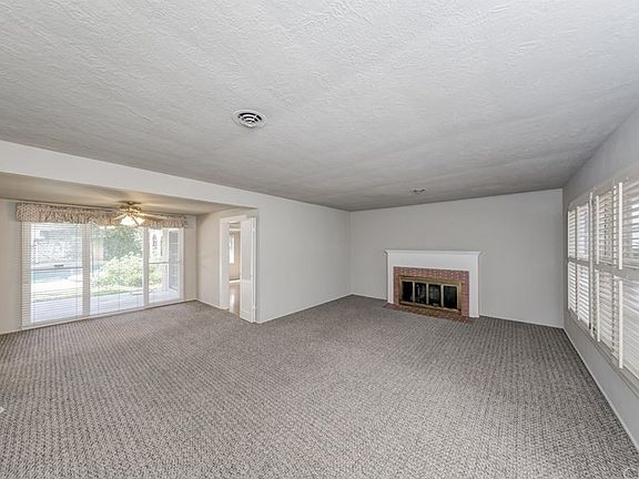 3rd image of 1543 Hyland Ave