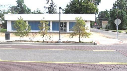 1st image of 39 Bolton Ave