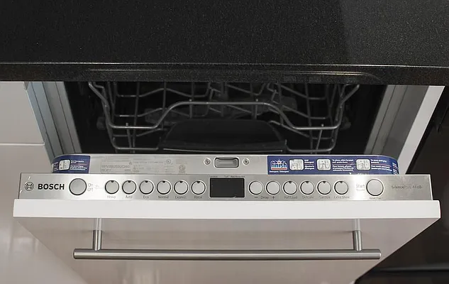 Rented by Ivey North LLC | media 12