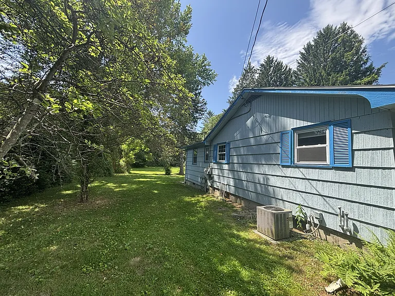 39 Huntington Rd — Photo 19